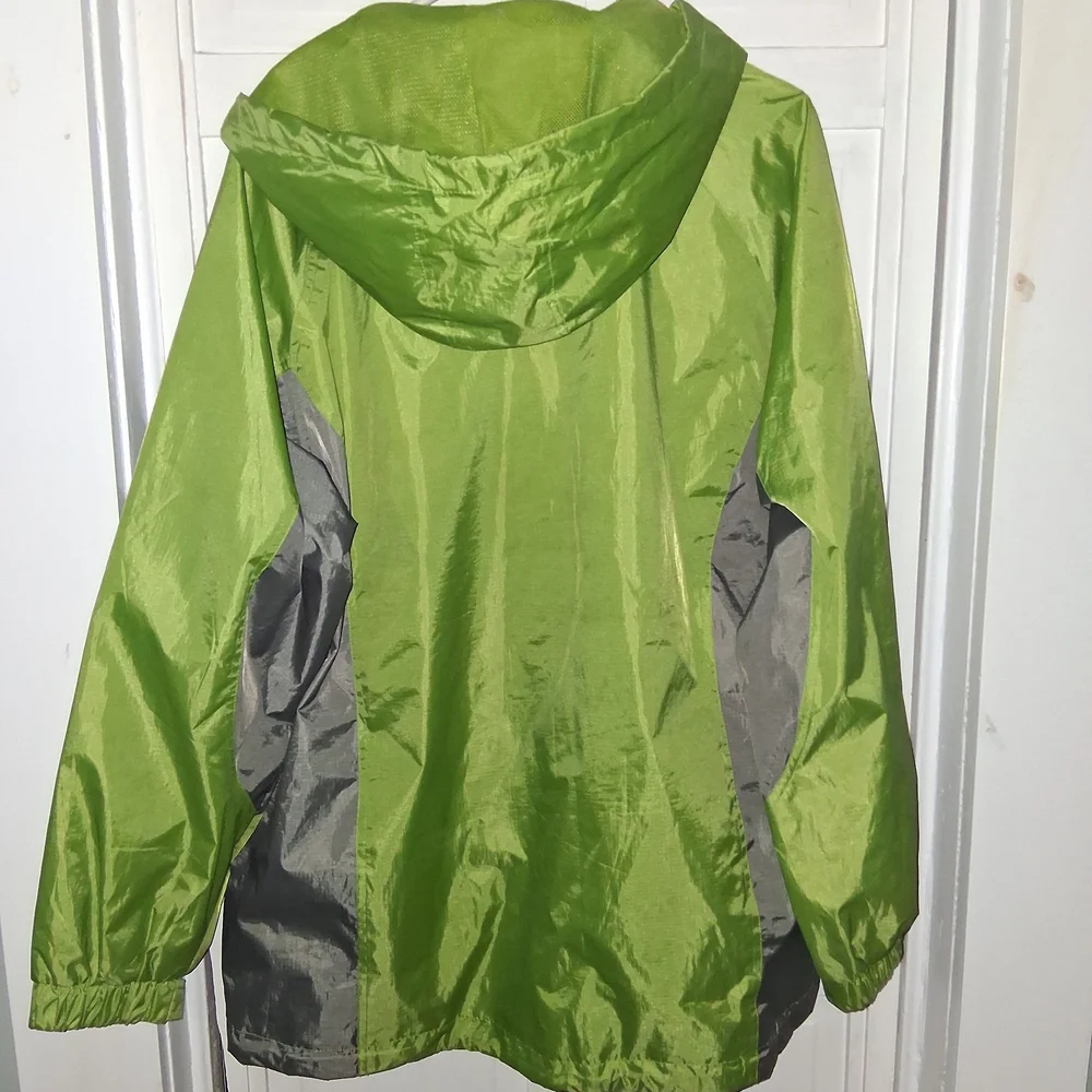 Praire Mountain Green and Gray Jacket